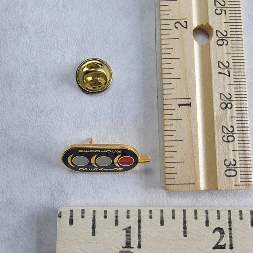Vintage Operation Redblock Railroad Safety Amtrak Lapel Pin Gold Tone‎ Signal